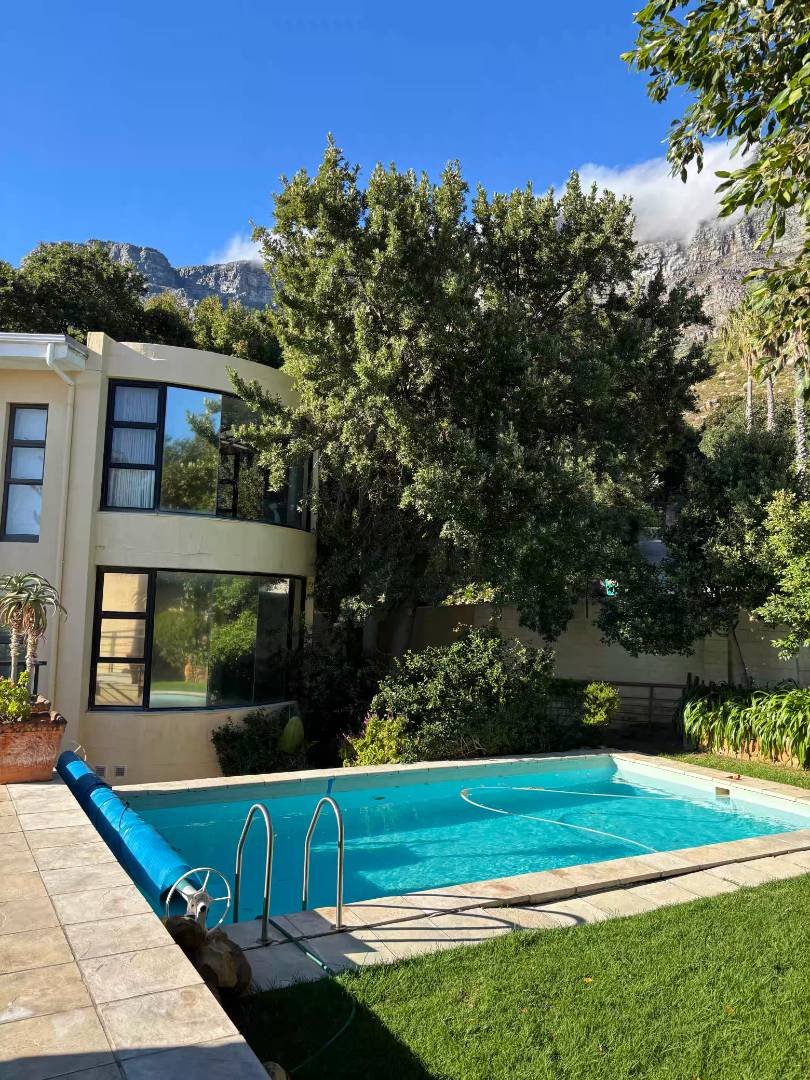 To Let 4 Bedroom Property for Rent in Oranjezicht Western Cape